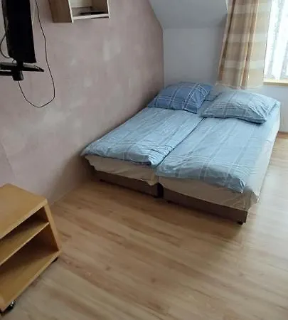 بيت ضيافة Bursztynek Pokoje Goscinne *